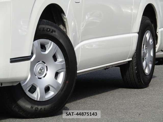 Toyota HIACE VAN 2021-12 6717581-19
