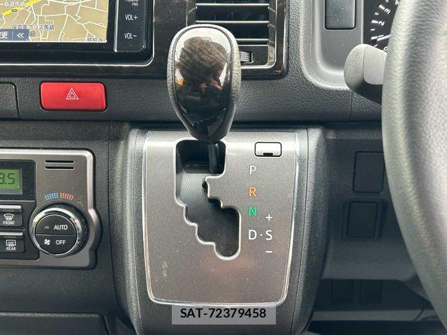 Toyota HIACE VAN 2021-06 6753619-10