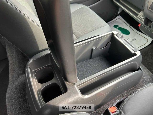 Toyota HIACE VAN 2021-06 6753619-11