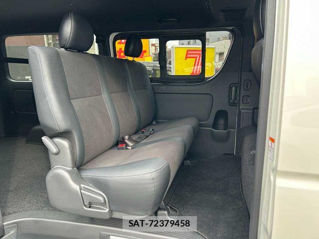 Toyota HIACE VAN 2021-06 6753619-18