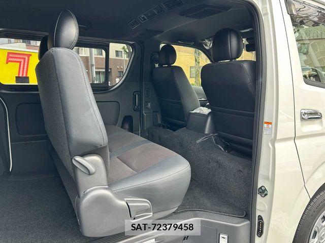 Toyota HIACE VAN 2021-06 6753619-19