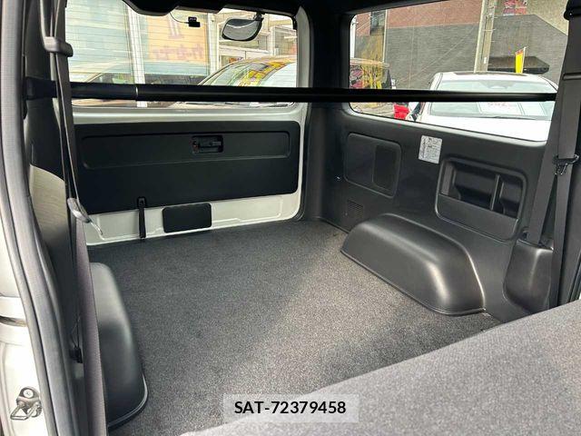 Toyota HIACE VAN 2021-06 6753619-20