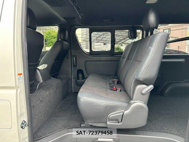 Toyota HIACE VAN 2021-06 6753619-23