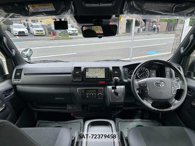 Toyota HIACE VAN 2021-06 6753619-2