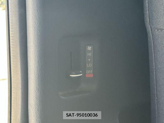 Toyota HIACE VAN 2014-03 6753625-12