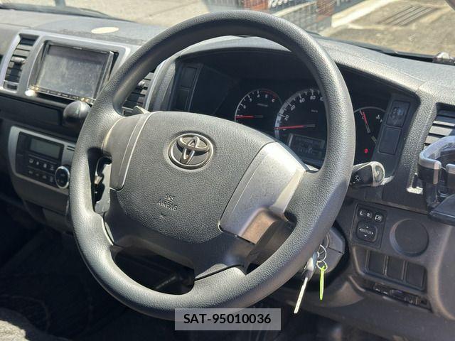 Toyota HIACE VAN 2014-03 6753625-17