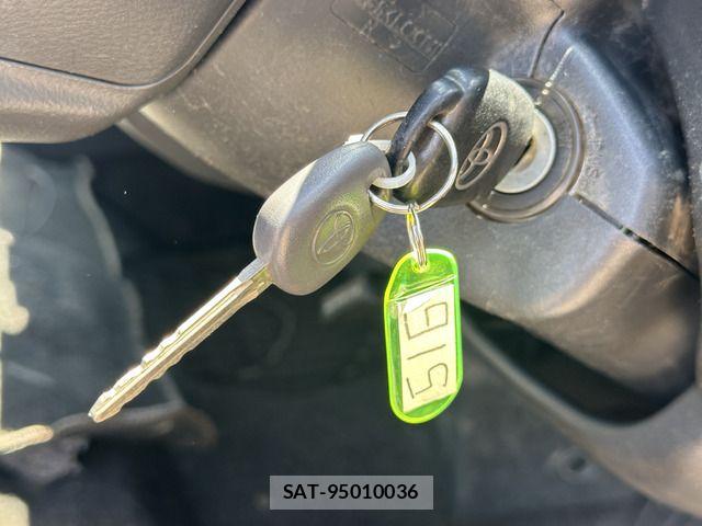 Toyota HIACE VAN 2014-03 6753625-19