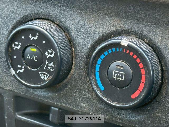 Toyota HIACE VAN 2008-12 6753629-9