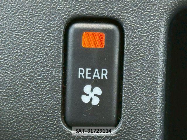 Toyota HIACE VAN 2008-12 6753629-10