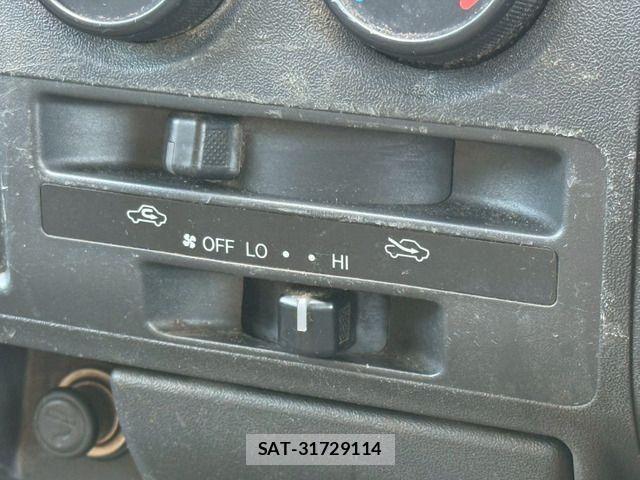 Toyota HIACE VAN 2008-12 6753629-11