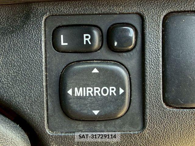 Toyota HIACE VAN 2008-12 6753629-13