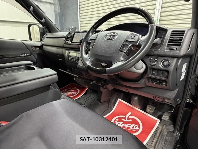 Toyota HIACE VAN 2024-07 6753618-15