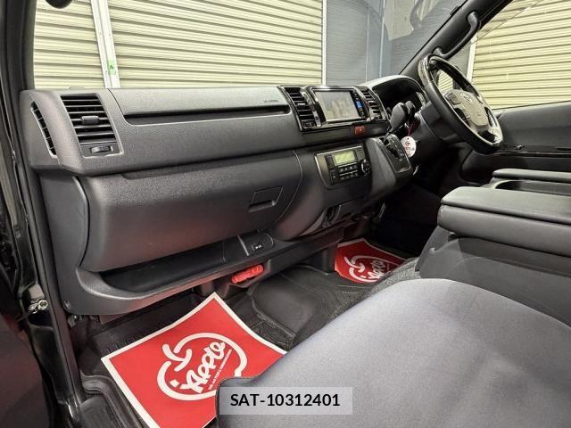 Toyota HIACE VAN 2024-07 6753618-16