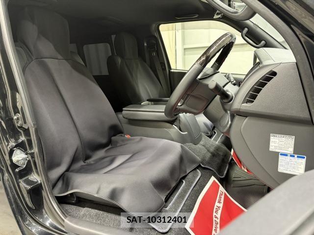 Toyota HIACE VAN 2024-07 6753618-17