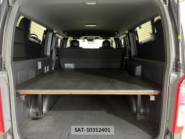 Toyota HIACE VAN 2024-07 6753618-21