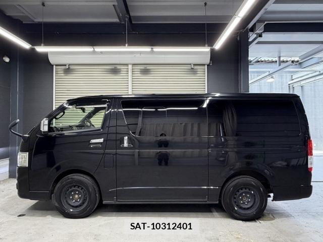 Toyota HIACE VAN 2024-07 6753618-27