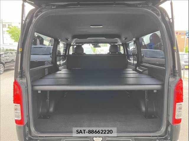 Toyota HIACE VAN 2019-09 6753622-19