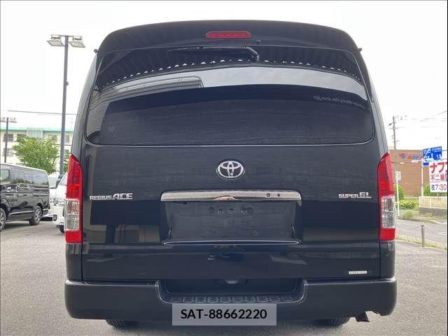 Toyota HIACE VAN 2019-09 6753622-2