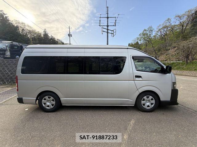 Toyota HIACE VAN 2005-03 6753624-3