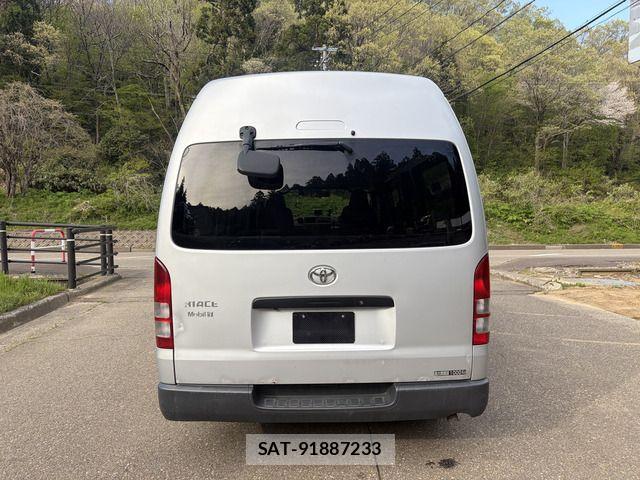 Toyota HIACE VAN 2005-03 6753624-5