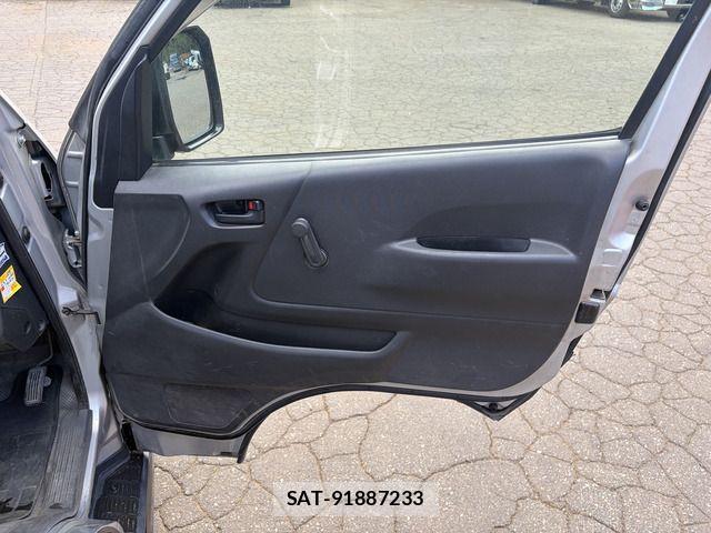 Toyota HIACE VAN 2005-03 6753624-8