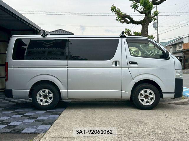 Toyota HIACE VAN 2017-09 6753626-9