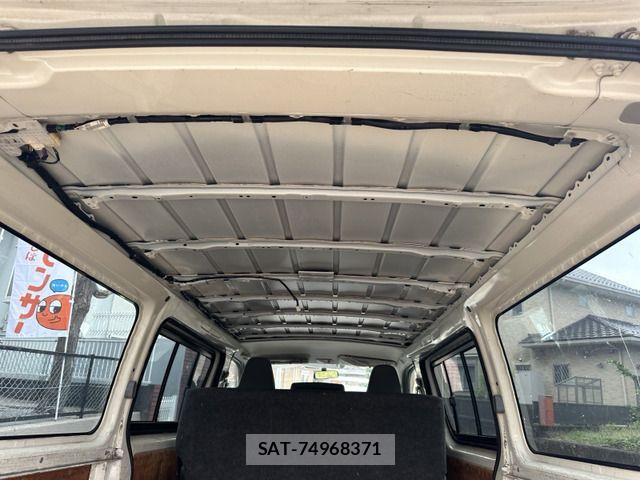 Toyota HIACE VAN 2004-10 6791732-9