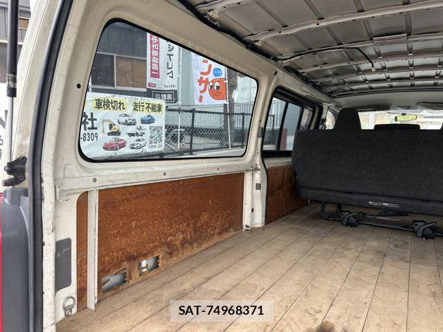 Toyota HIACE VAN 2004-10 6791732-10