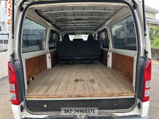 Toyota HIACE VAN 2004-10 6791732-7