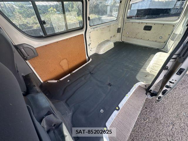 Toyota HIACE VAN 2007-07 6791727-12