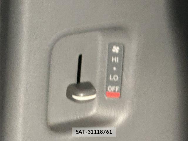 Toyota HIACE VAN 2008-11 6791726-11