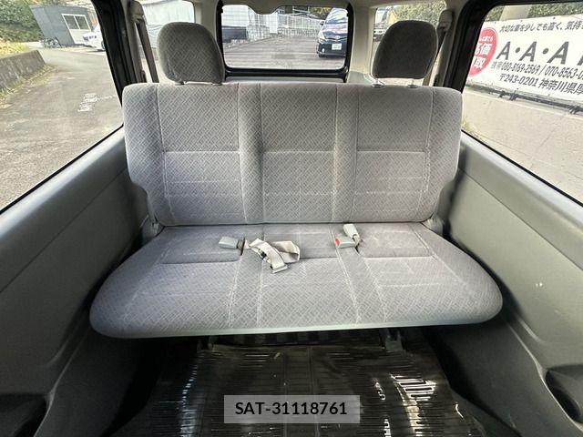 Toyota HIACE VAN 2008-11 6791726-12