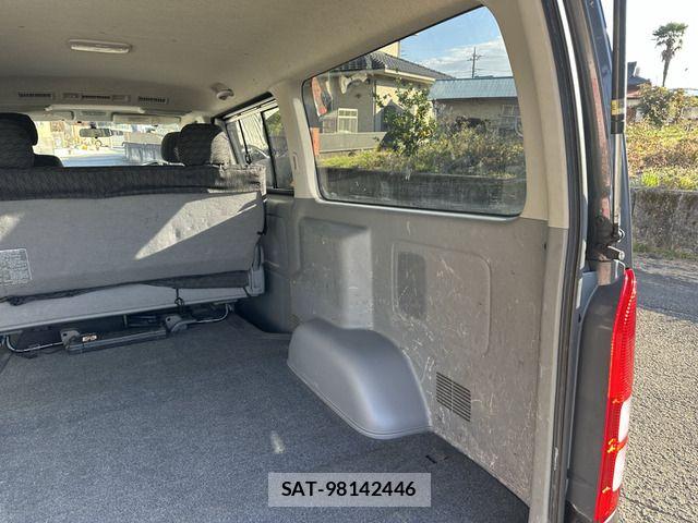 Toyota HIACE VAN 2009-10 6791731-11