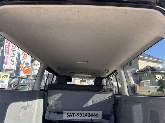 Toyota HIACE VAN 2009-10 6791731-8