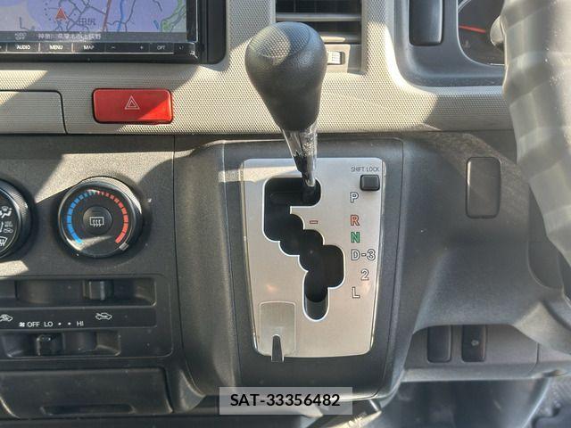 Toyota HIACE VAN 2013-03 6791730-19