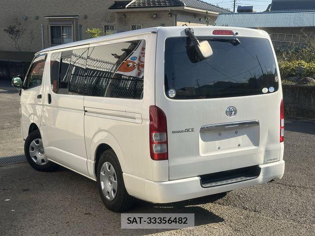Toyota HIACE VAN 2013-03 6791730-4