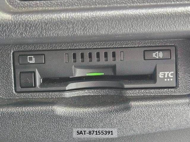 Toyota HIACE VAN 2023-06 6817678-9