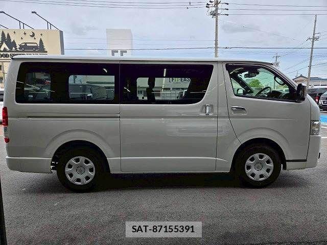 Toyota HIACE VAN 2023-06 6817678-14