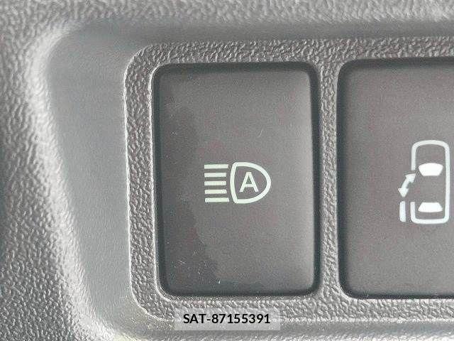 Toyota HIACE VAN 2023-06 6817678-8