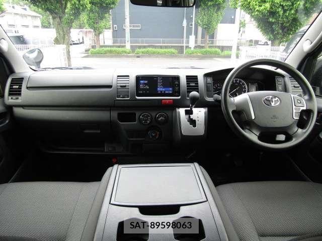 Toyota HIACE VAN 2023-08 6817681-10