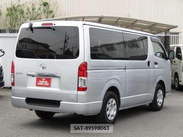Toyota HIACE VAN 2023-08 6817681-12