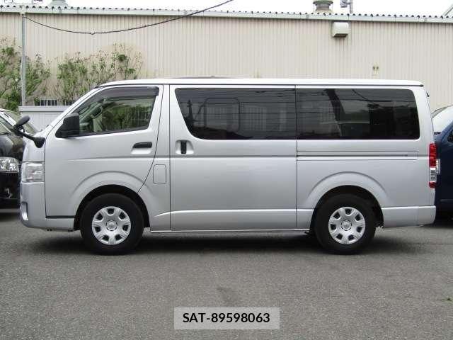 Toyota HIACE VAN 2023-08 6817681-15