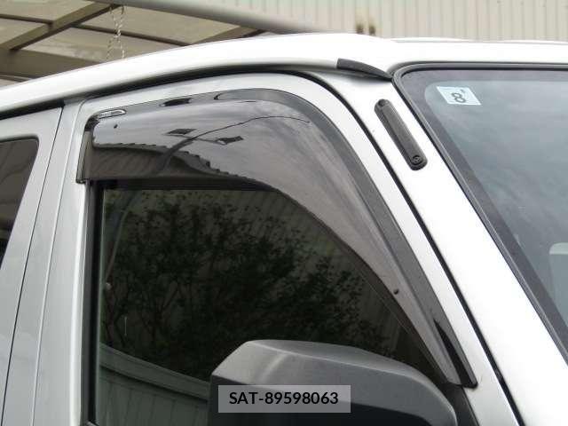 Toyota HIACE VAN 2023-08 6817681-18