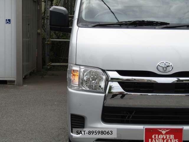 Toyota HIACE VAN 2023-08 6817681-24