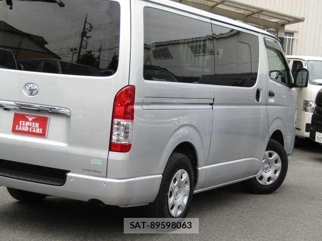 Toyota HIACE VAN 2023-08 6817681-27
