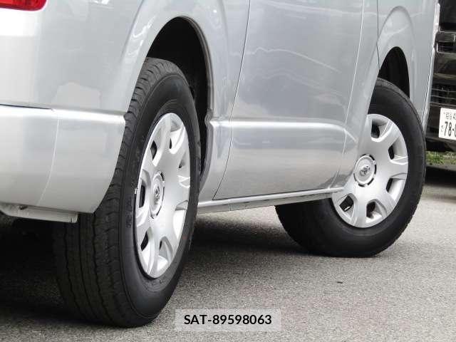 Toyota HIACE VAN 2023-08 6817681-28