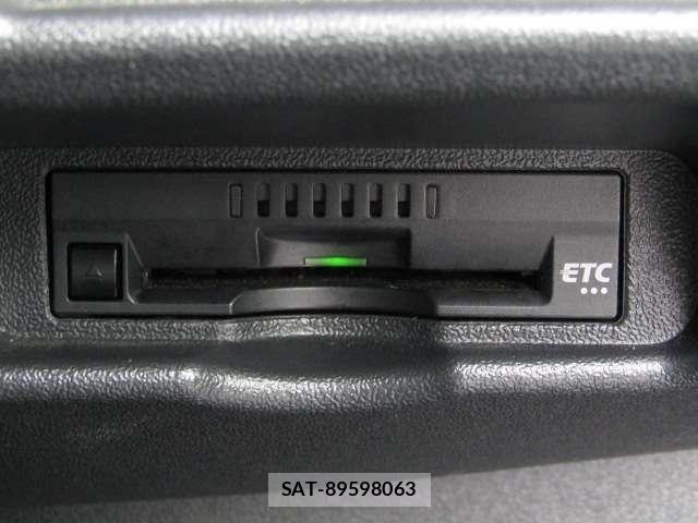 Toyota HIACE VAN 2023-08 6817681-8