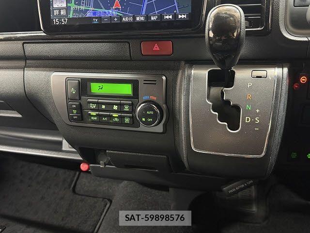 Toyota HIACE VAN 2021-09 6817674-9