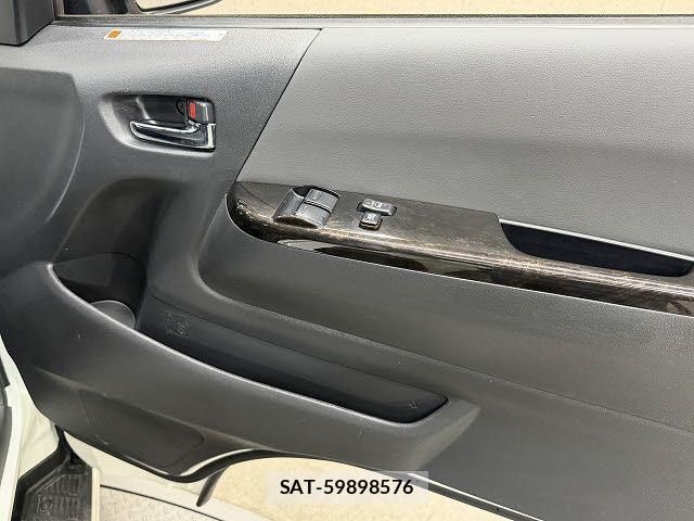Toyota HIACE VAN 2021-09 6817674-15