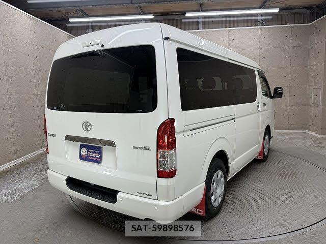 Toyota HIACE VAN 2021-09 6817674-2